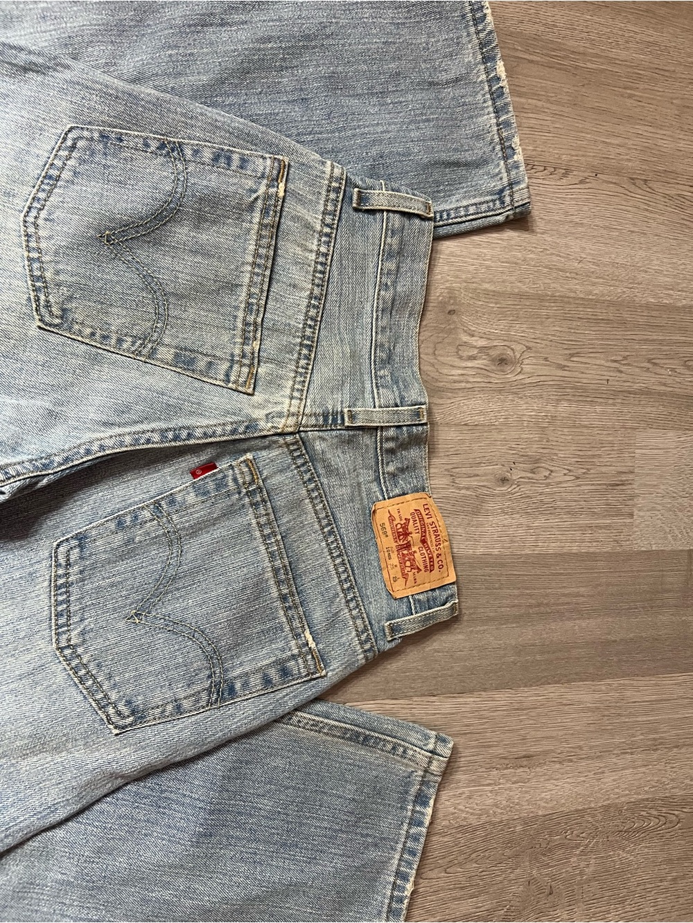 Levi's Womens Light Blue Straight-Leg Jeans